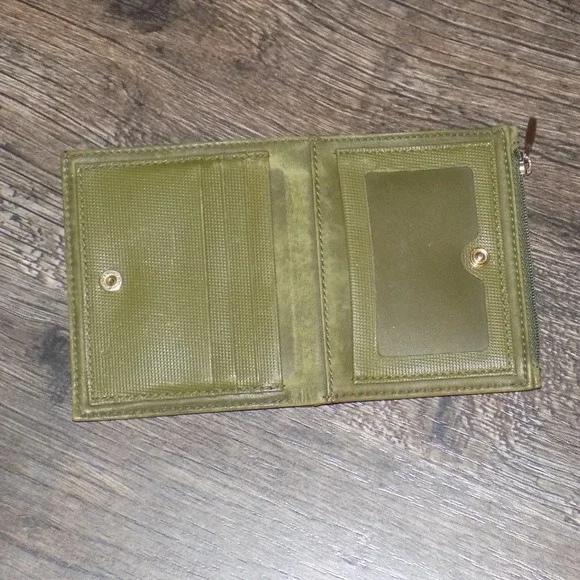Tumi Bifold Wallet Unisex Olive Green Distressed Leather Card ID Coin Pocket - Picture 5 of 8